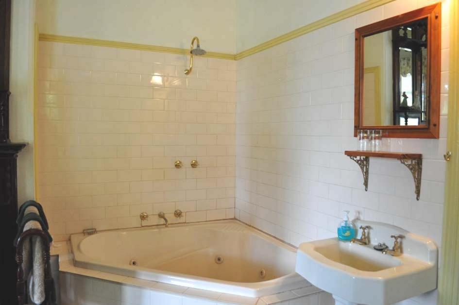 Bed and Breakfast Ormiston House Strahan Zimmer foto